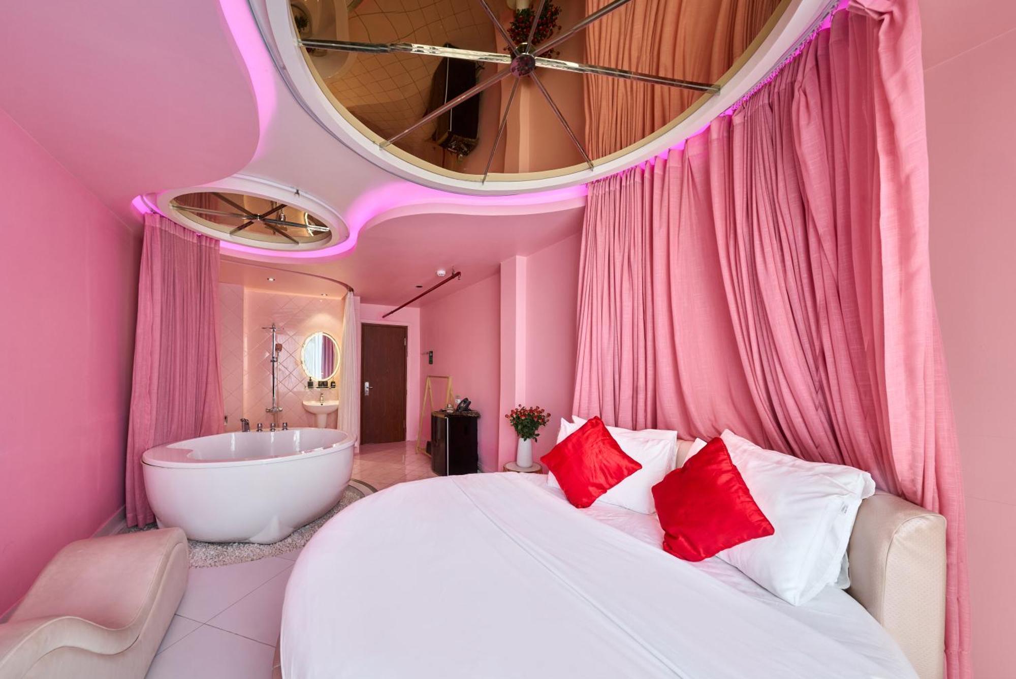 Secret Gar-den Ben Thanh Hotel